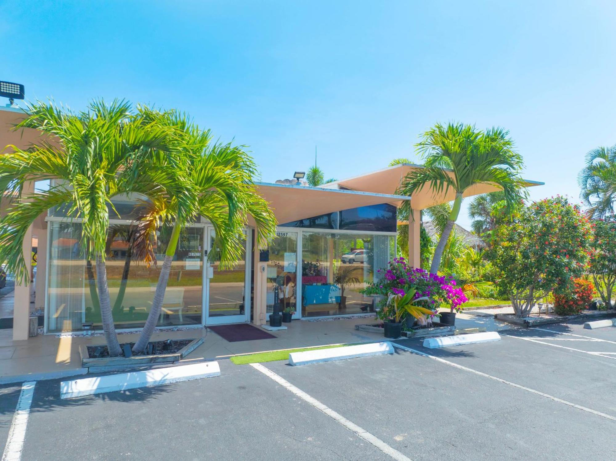 Warm Mineral Springs Motel 北港 外观 照片