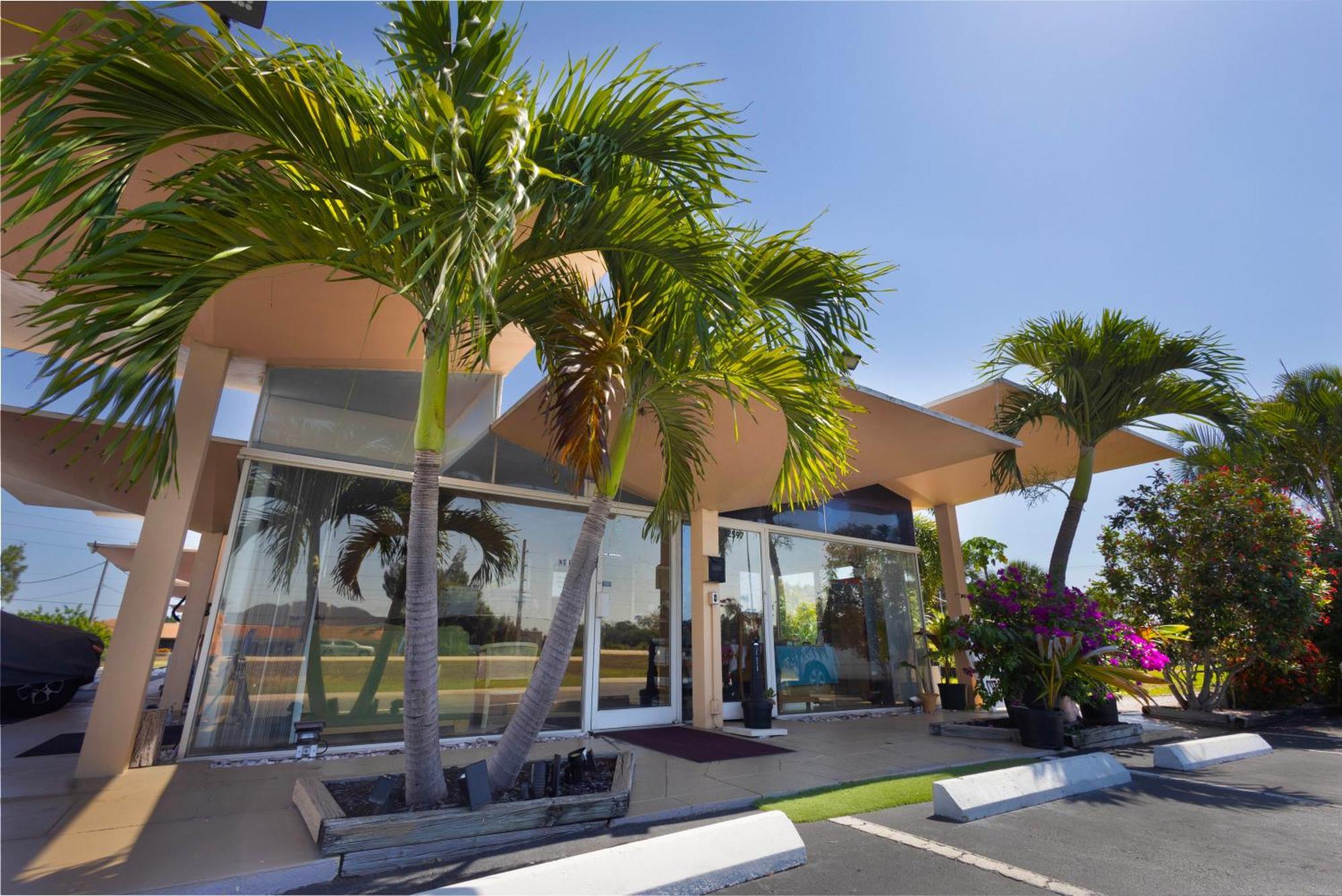 Warm Mineral Springs Motel 北港 外观 照片